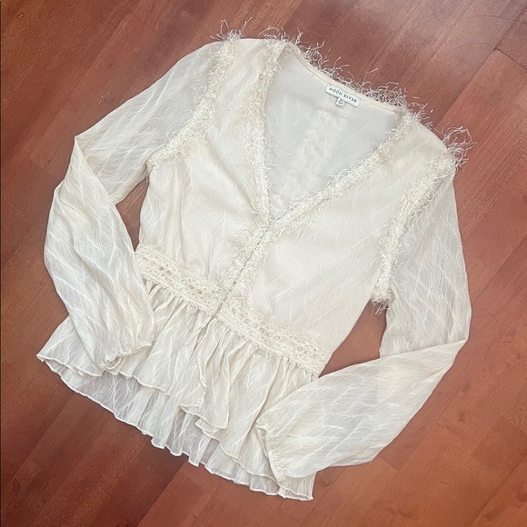 Moon River Textured Blouse - Picture 1 of 8